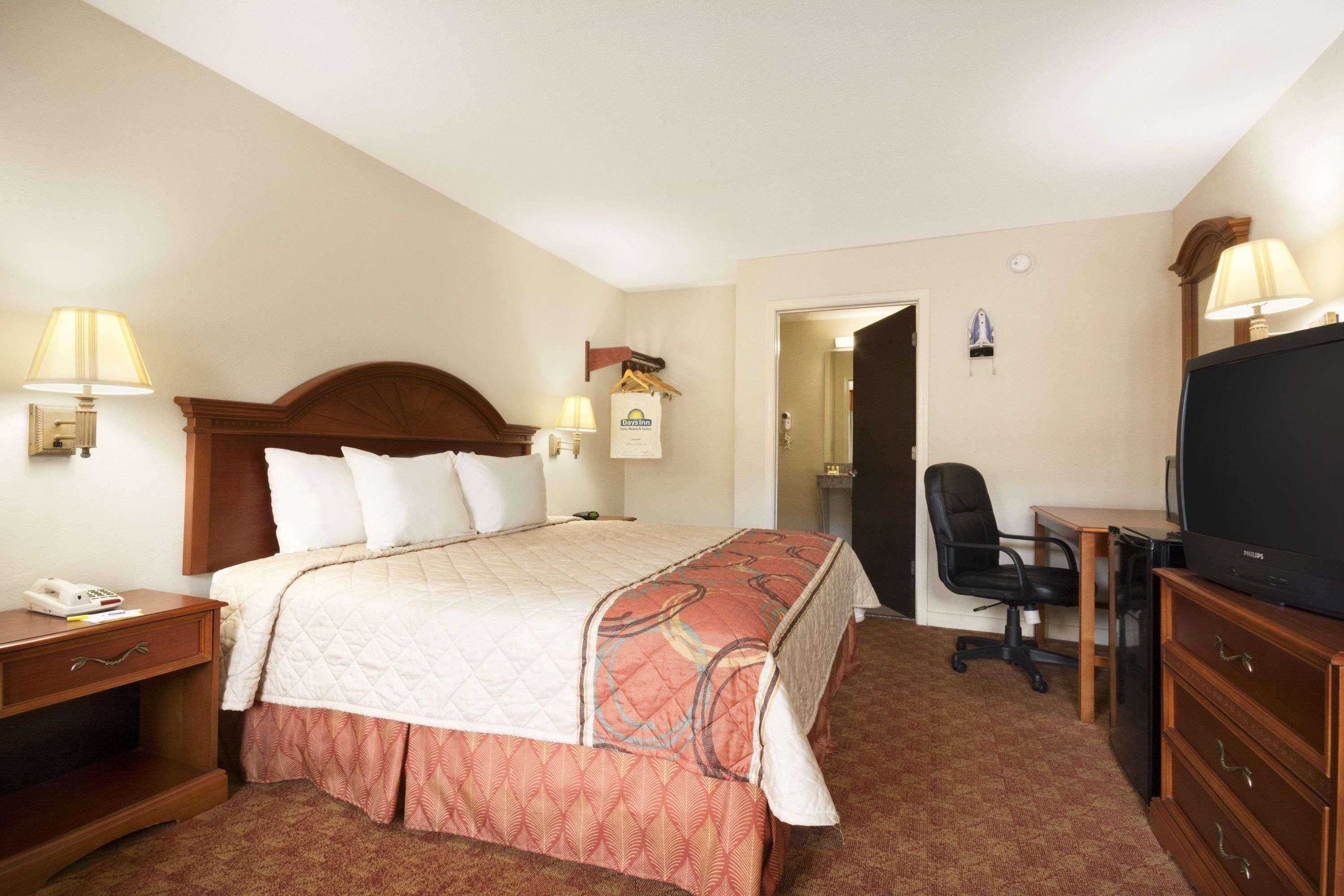 Days Inn By Wyndham Weldon Roanoke Rapids Buitenkant foto