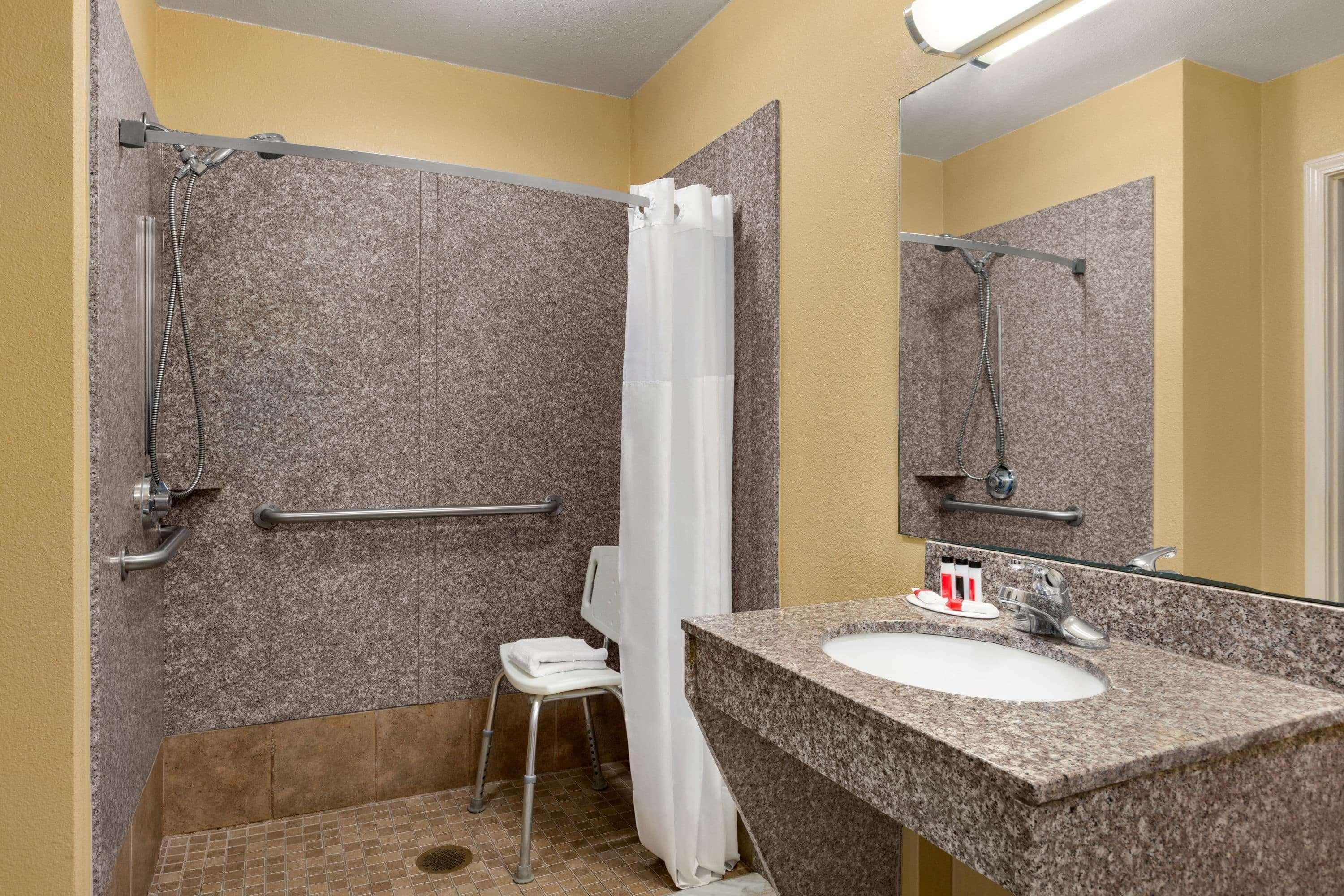 Days Inn By Wyndham Weldon Roanoke Rapids Buitenkant foto